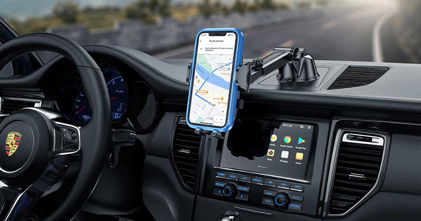 Az autós mobiltelefon tartójának rögzítési módja.